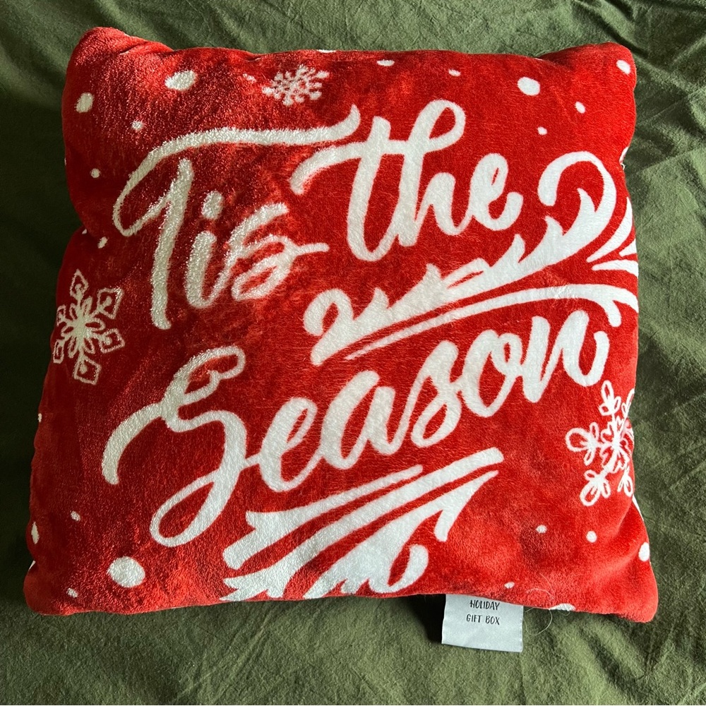Red Holiday Pillow - Cozy Seasonal Decor